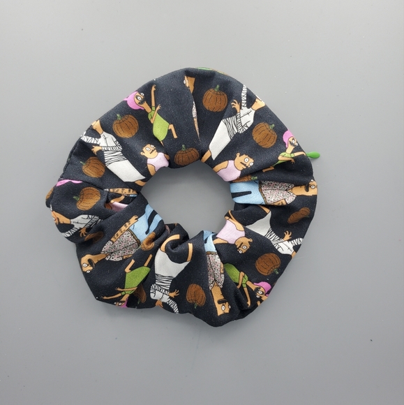 Bob Burgers 🍔 Tissue Holder Keychain + 2 Secret Pouch Stash Scrunchies - Picture 8 of 9